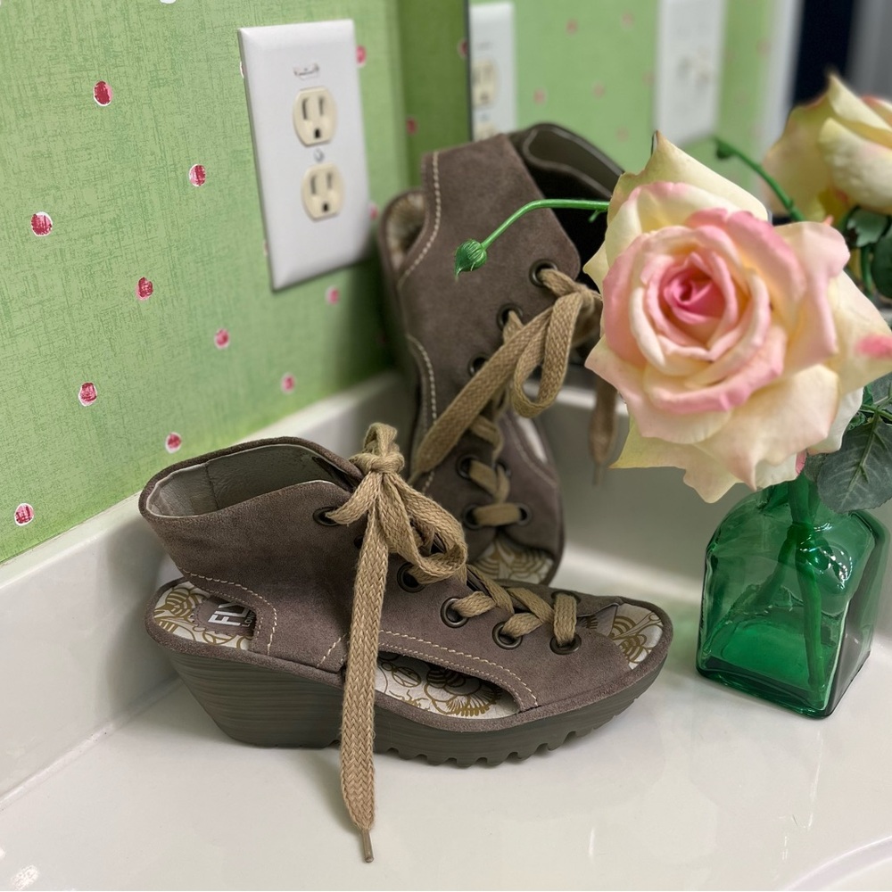 Elegant Taupe Wedge Sandals